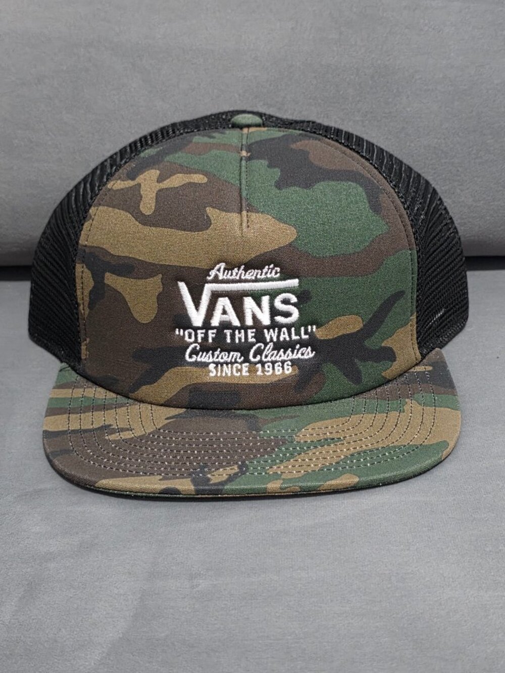 Vans Off The Wall Camo Classic Patch Trucker Hat